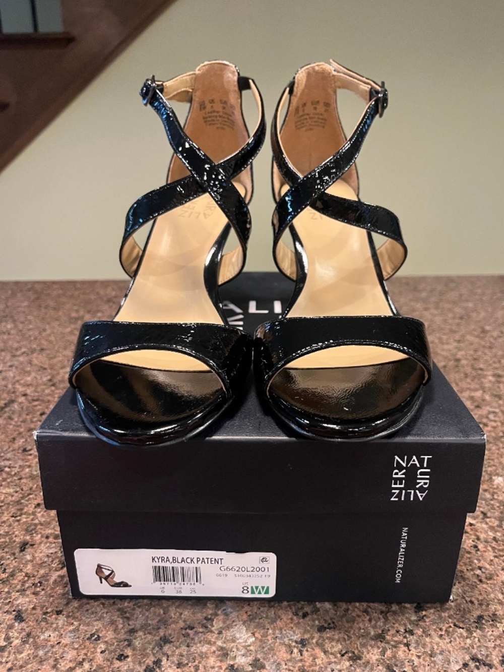 Naturalizer Kyra black Patent Strappy Heel MWT, size 8W